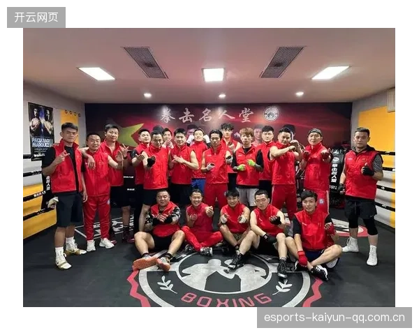 拳击手应对高压防守展现大师级操作